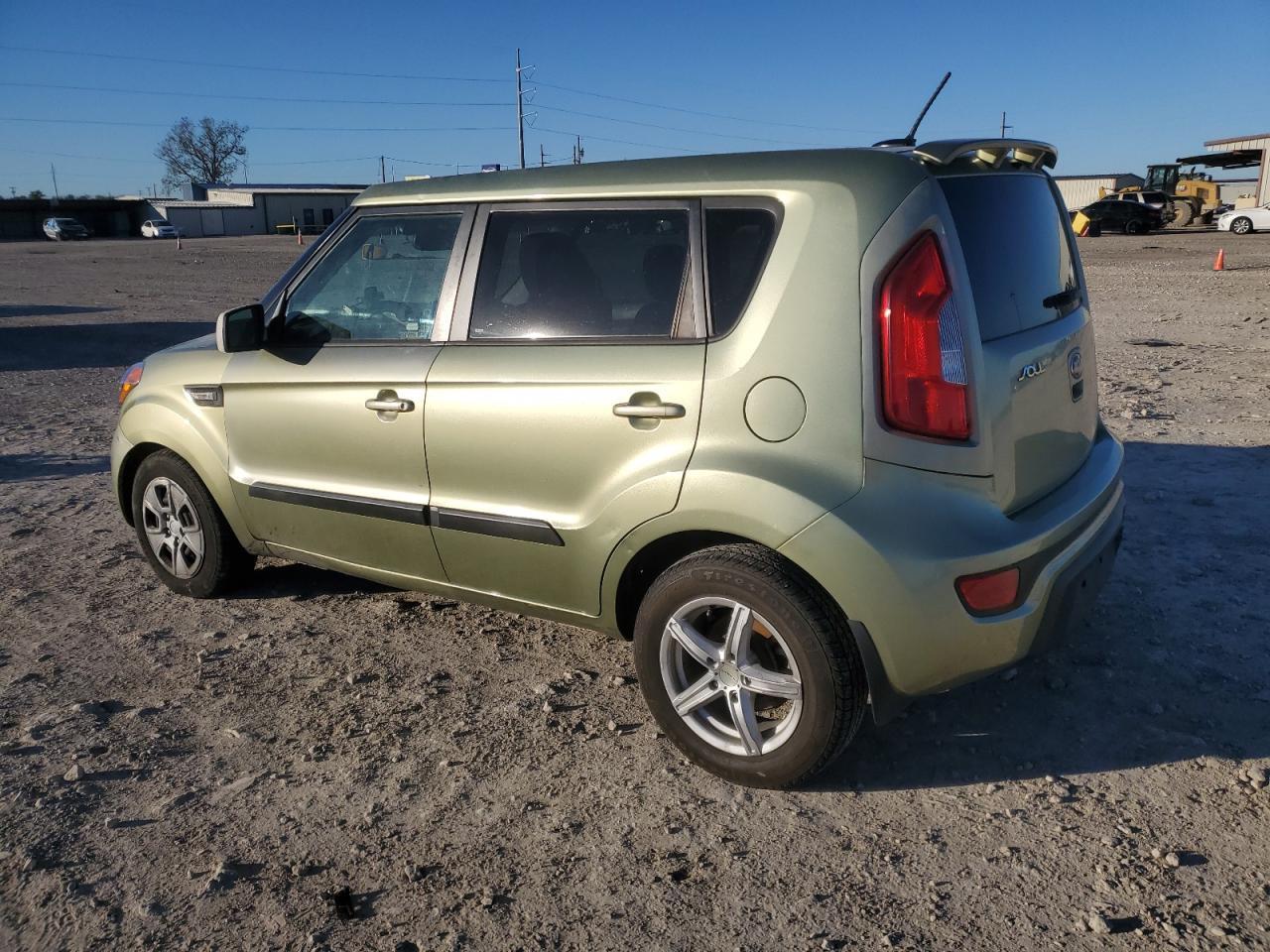 2013 KIA SOUL + - Image 2