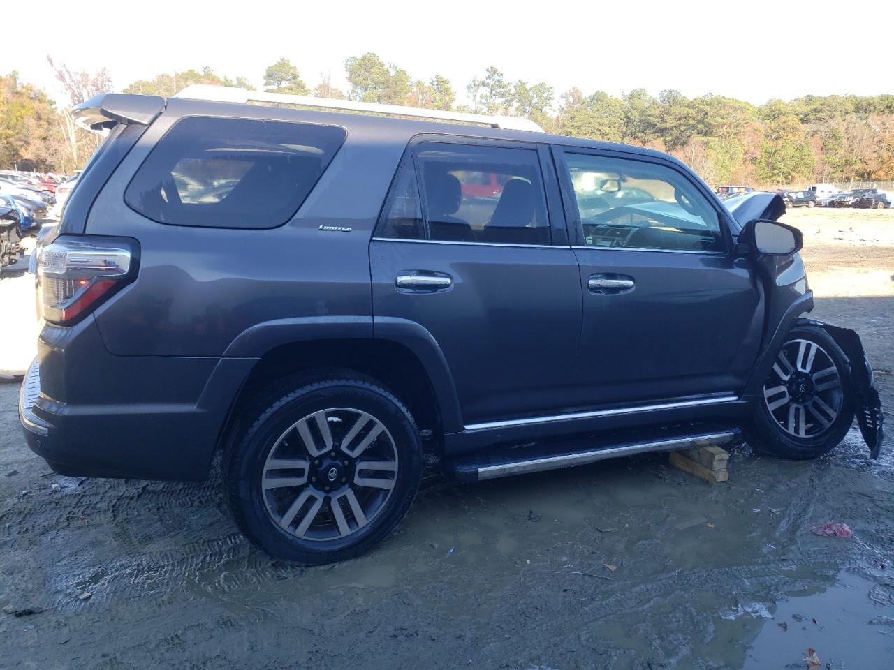 2017 TOYOTA 4RUNNER SR - Фото 3