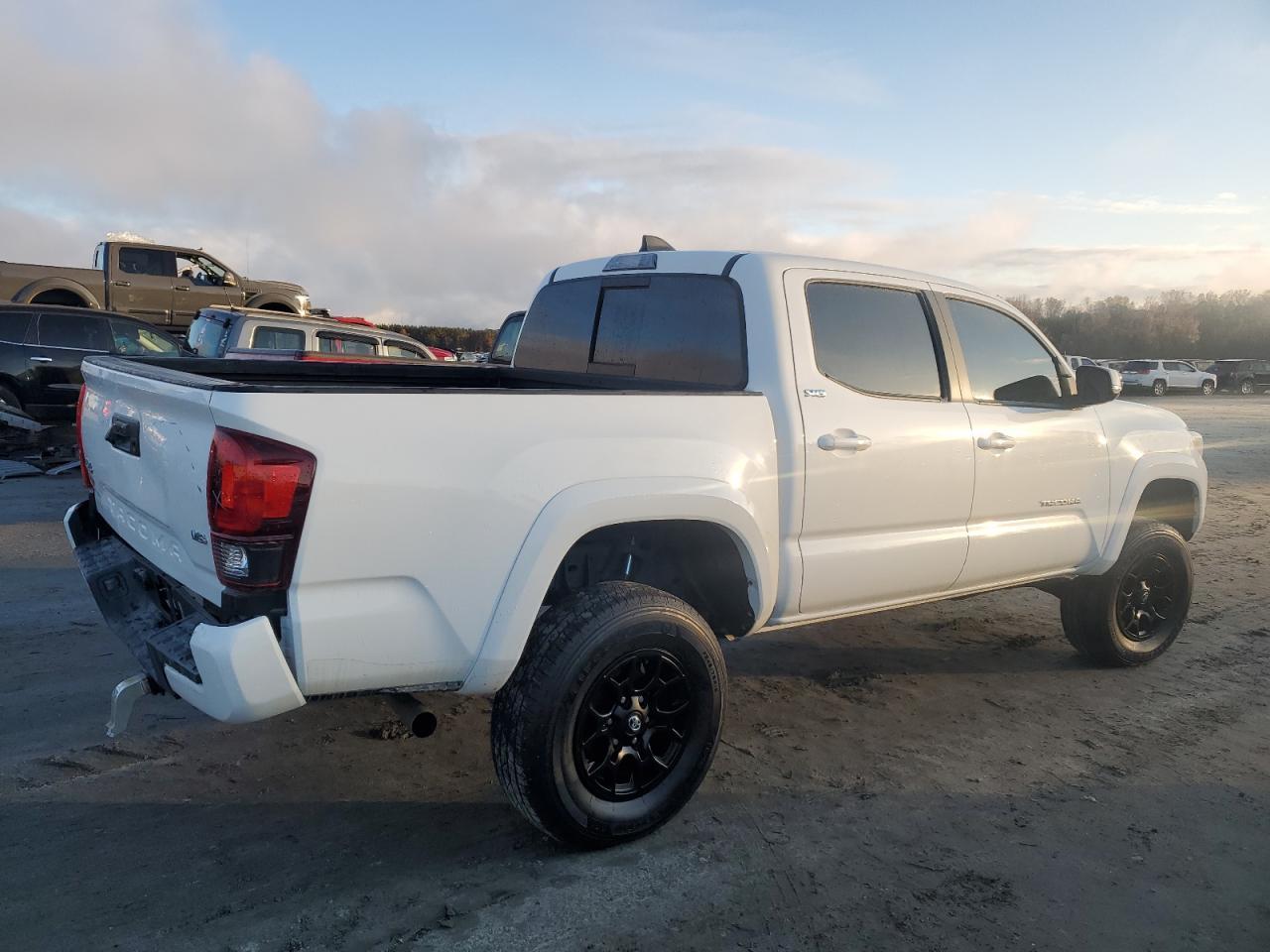 2023 TOYOTA TACOMA DOU - Фото 3