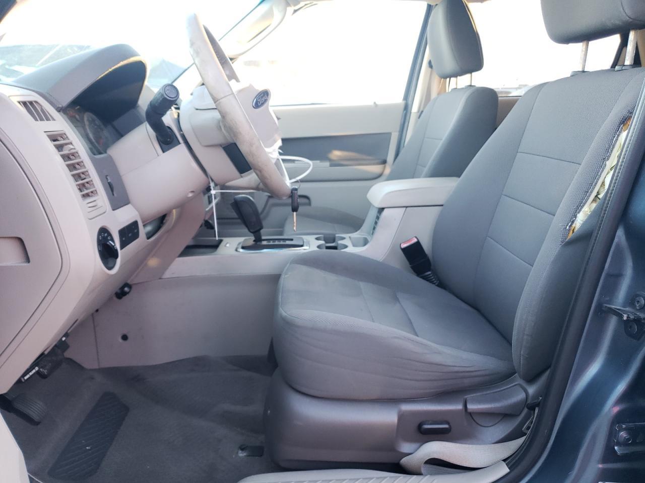 2010 FORD ESCAPE XLT - Image 7