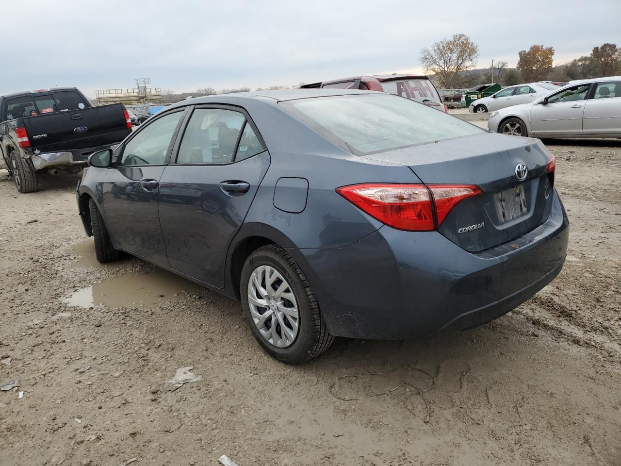 2019 TOYOTA COROLLA L - Фото 2