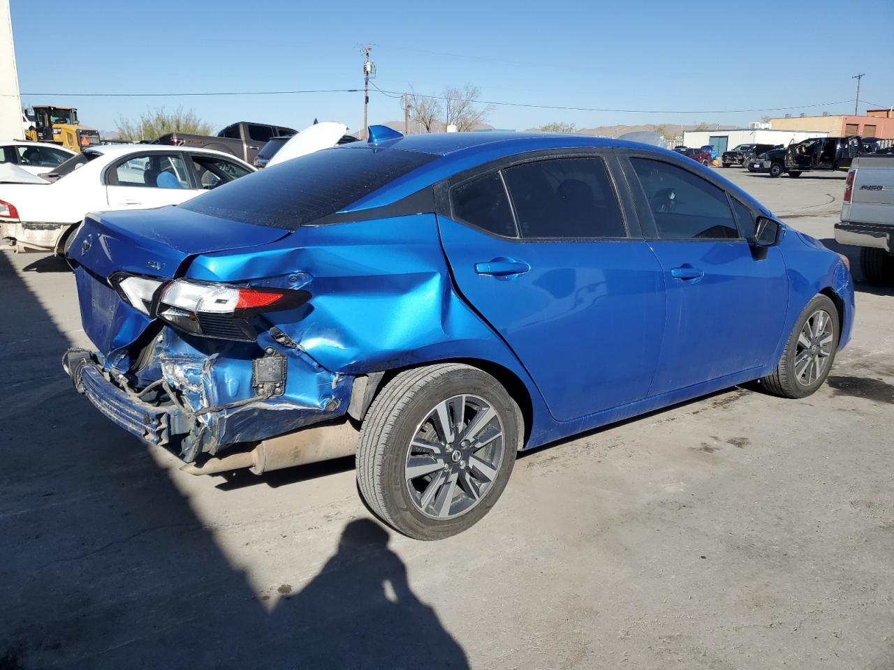 2021 NISSAN VERSA SV - Image 3