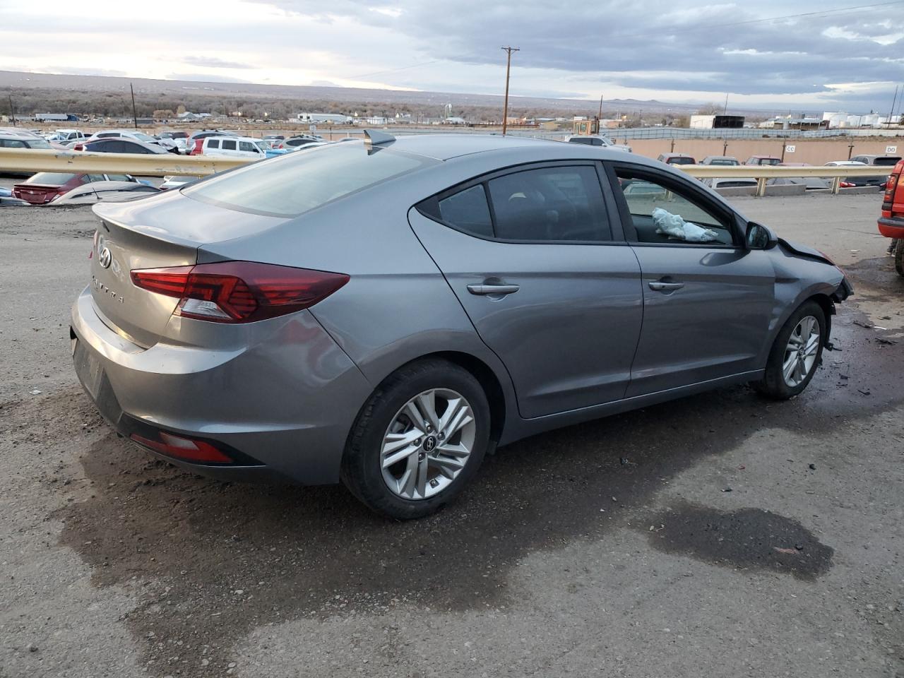 2019 HYUNDAI ELANTRA SE - Image 3