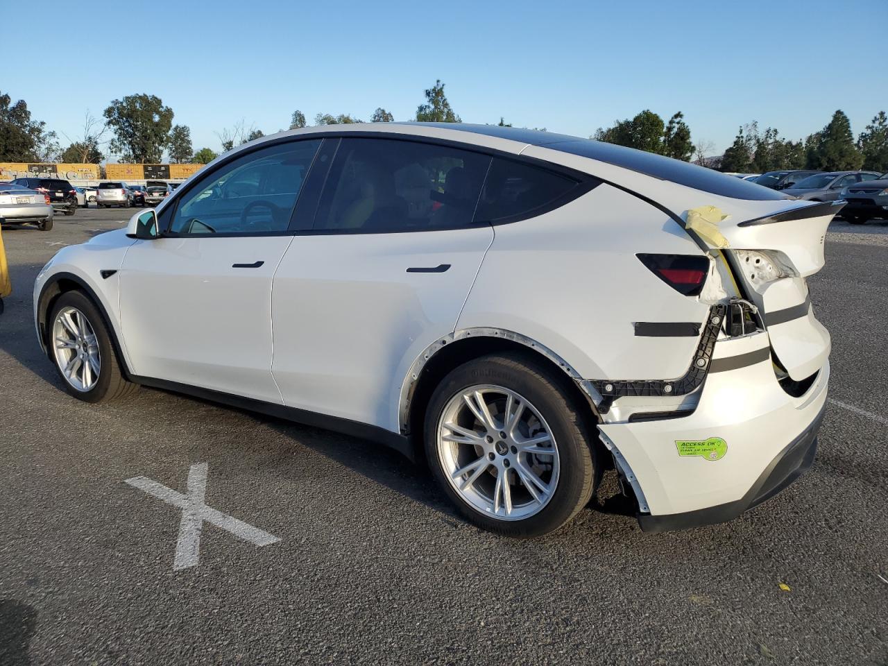 2023 TESLA MODEL Y - Image 2