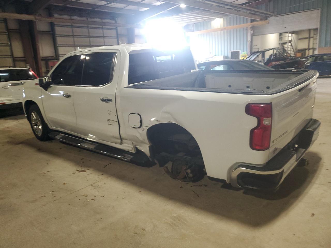 2019 CHEVROLET SILVERADO - Image 2