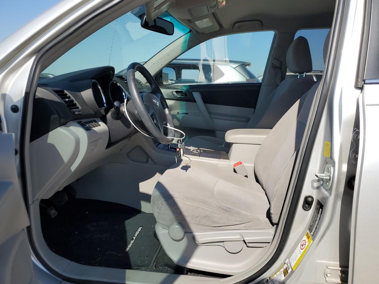 2011 TOYOTA HIGHLANDER - Фото 7