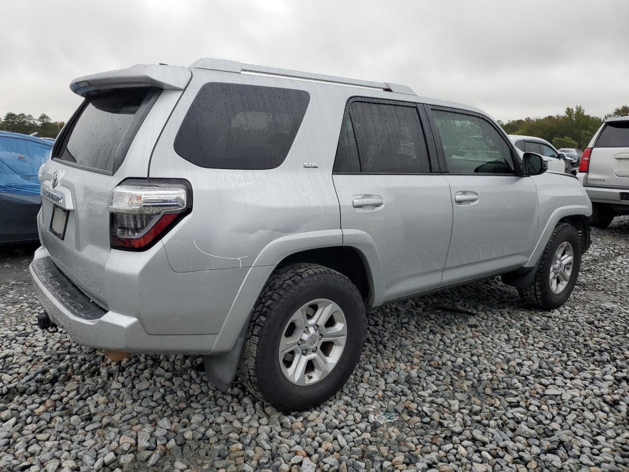 2017 TOYOTA 4RUNNER SR - Фото 3