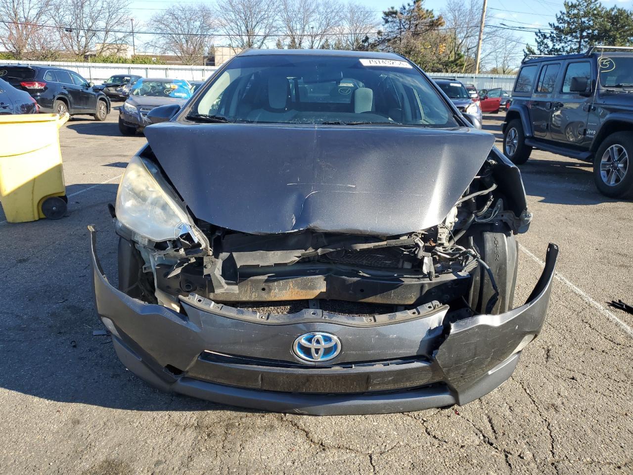 2013 TOYOTA PRIUS C - Image 5