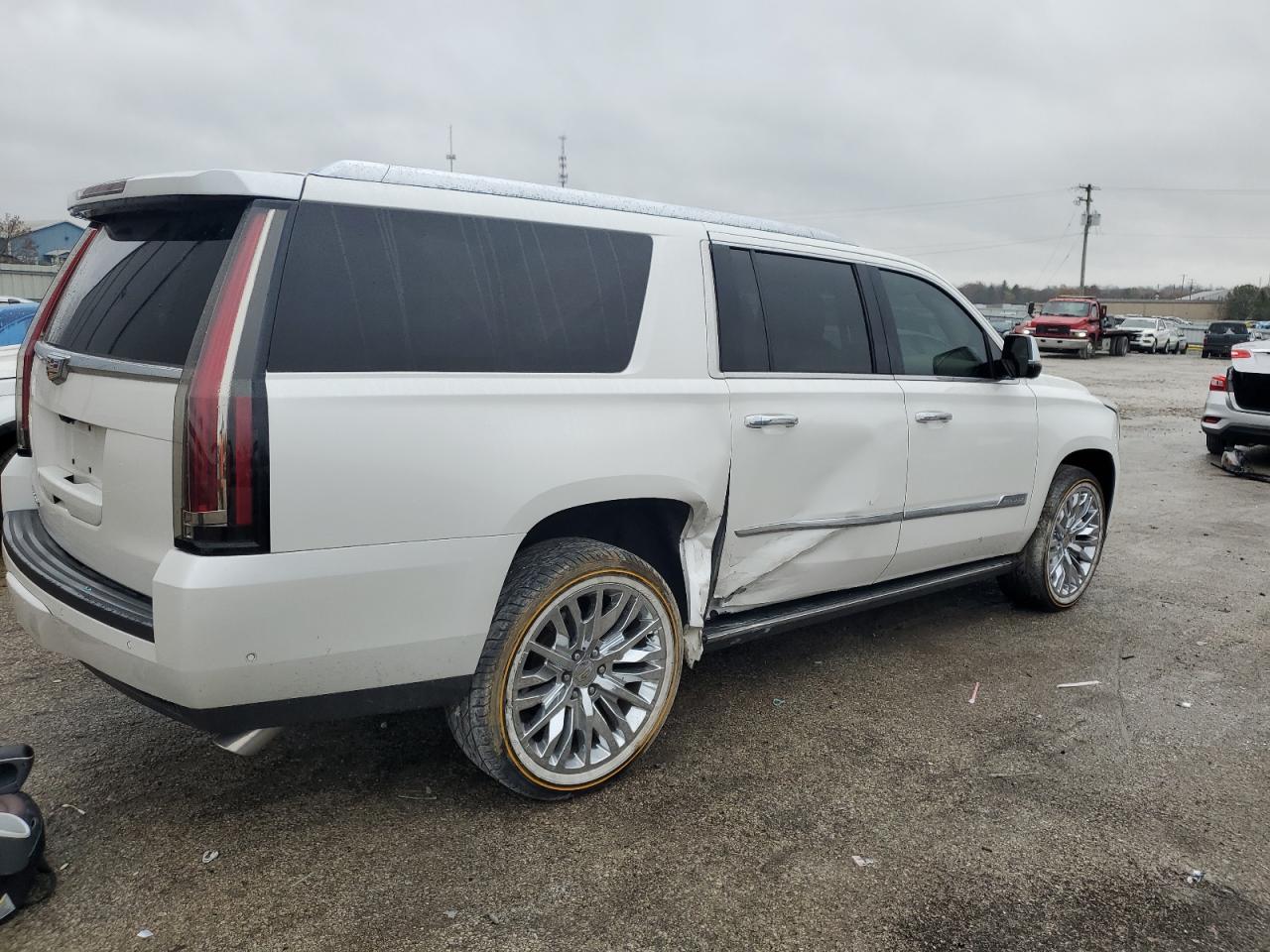 2017 CADILLAC ESCALADE E - Фото 3