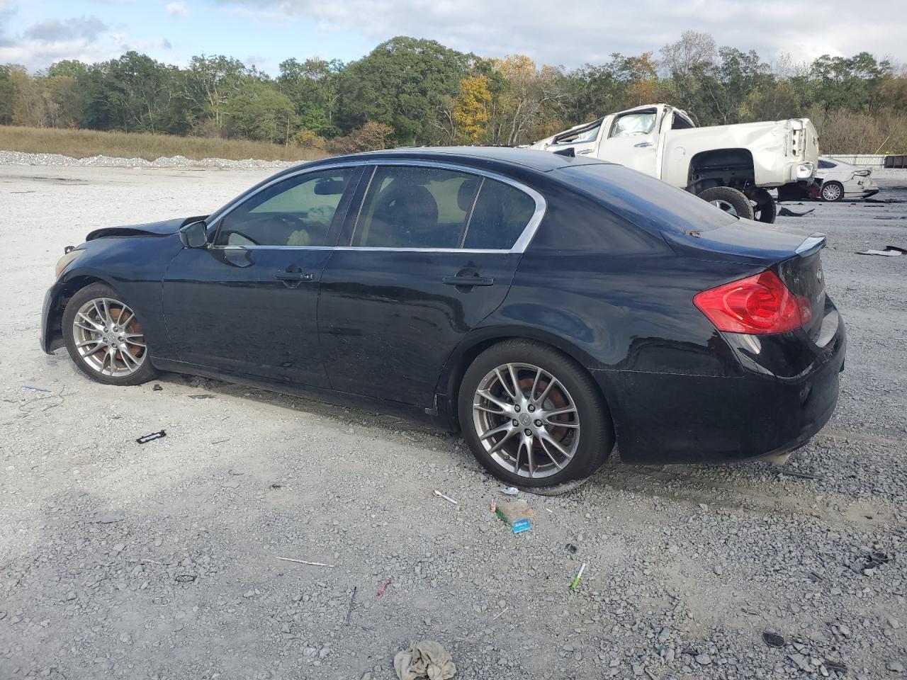 2011 INFINITI G37 BASE - Image 2