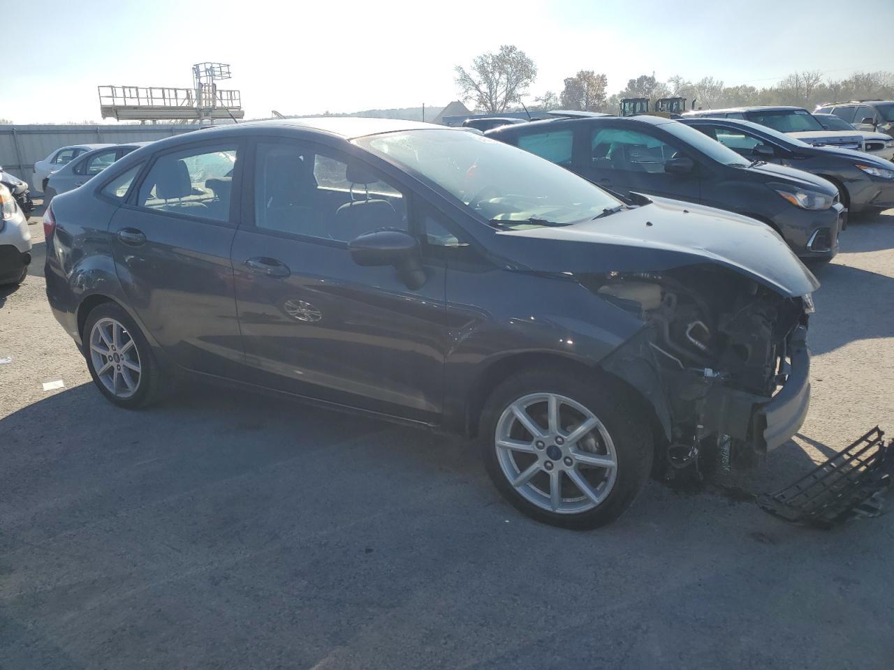 2019 FORD FIESTA SE - Image 4