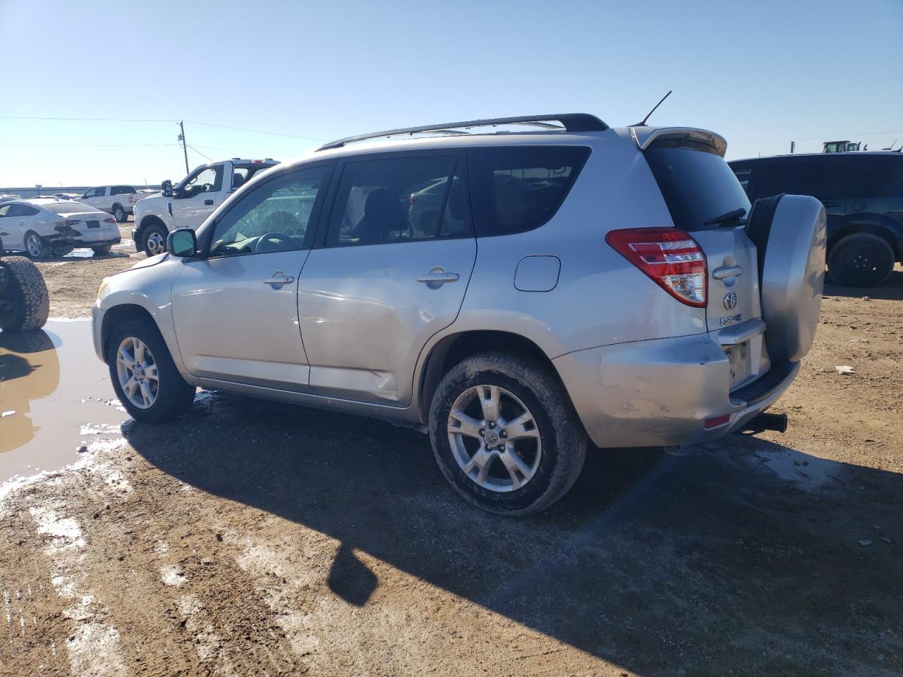 2011 TOYOTA RAV4 - Image 2