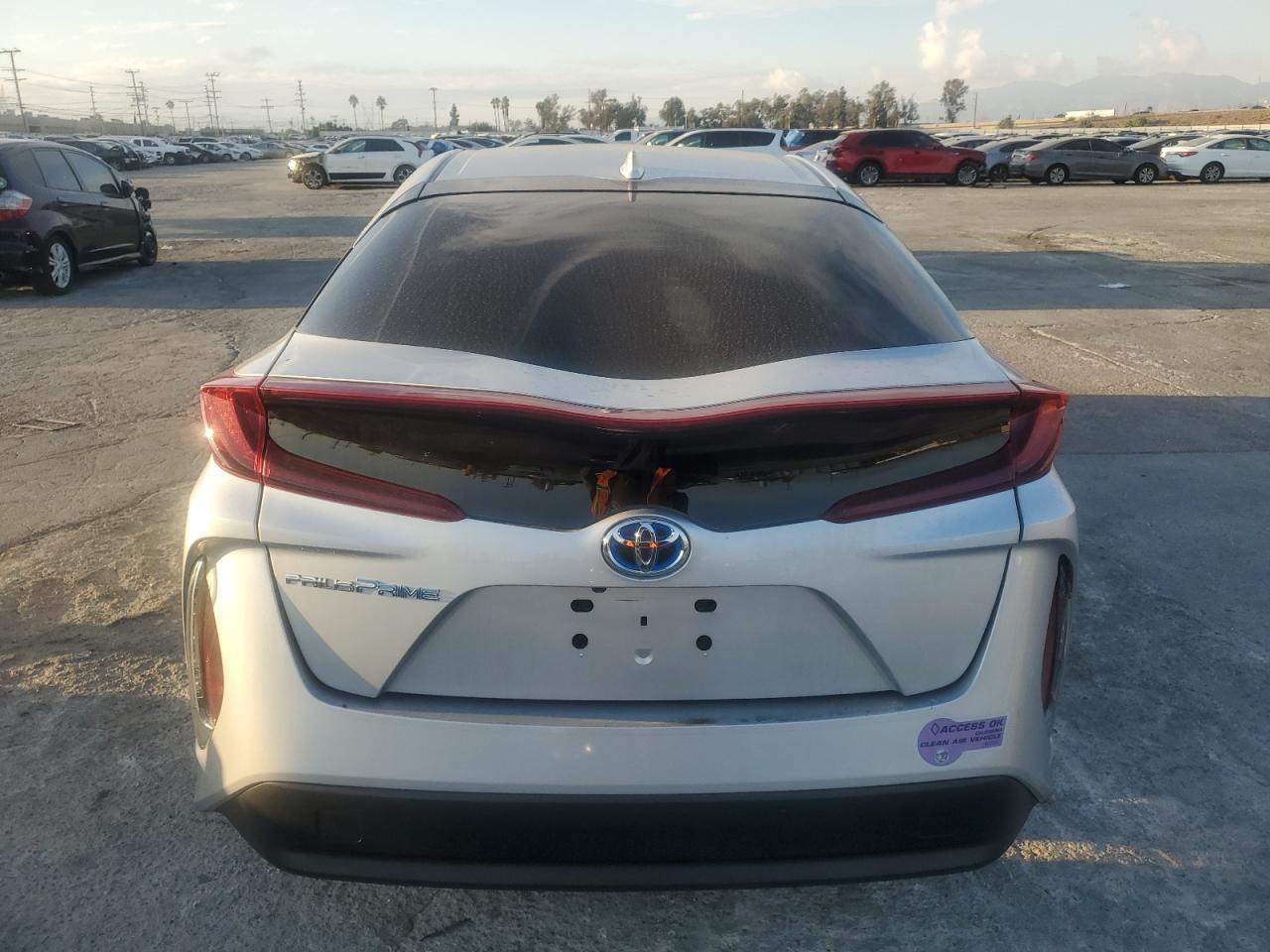 2019 TOYOTA PRIUS PRIM - Фото 6