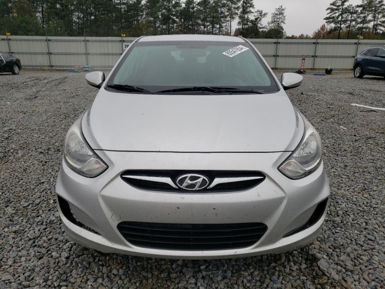 2012 HYUNDAI ACCENT GLS - Image 5