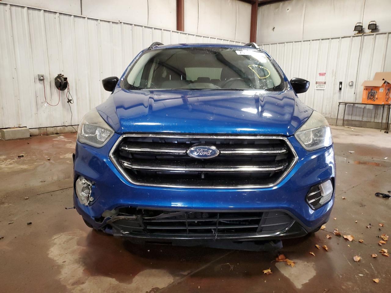 2017 FORD ESCAPE SE - Image 5