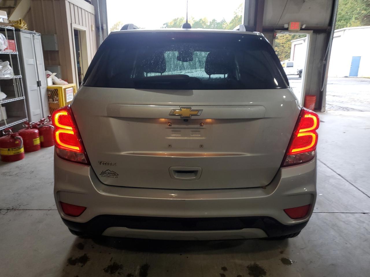 2021 CHEVROLET TRAX 1LT - Фото 6