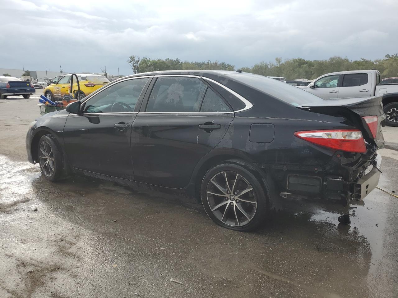 2015 TOYOTA CAMRY LE - Фото 2