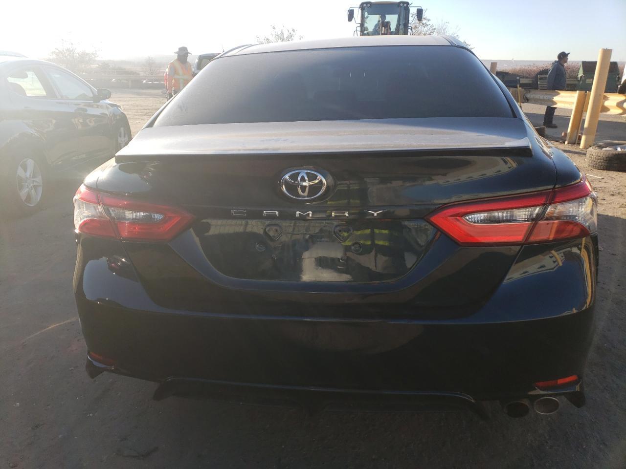 2018 TOYOTA CAMRY L - Фото 6