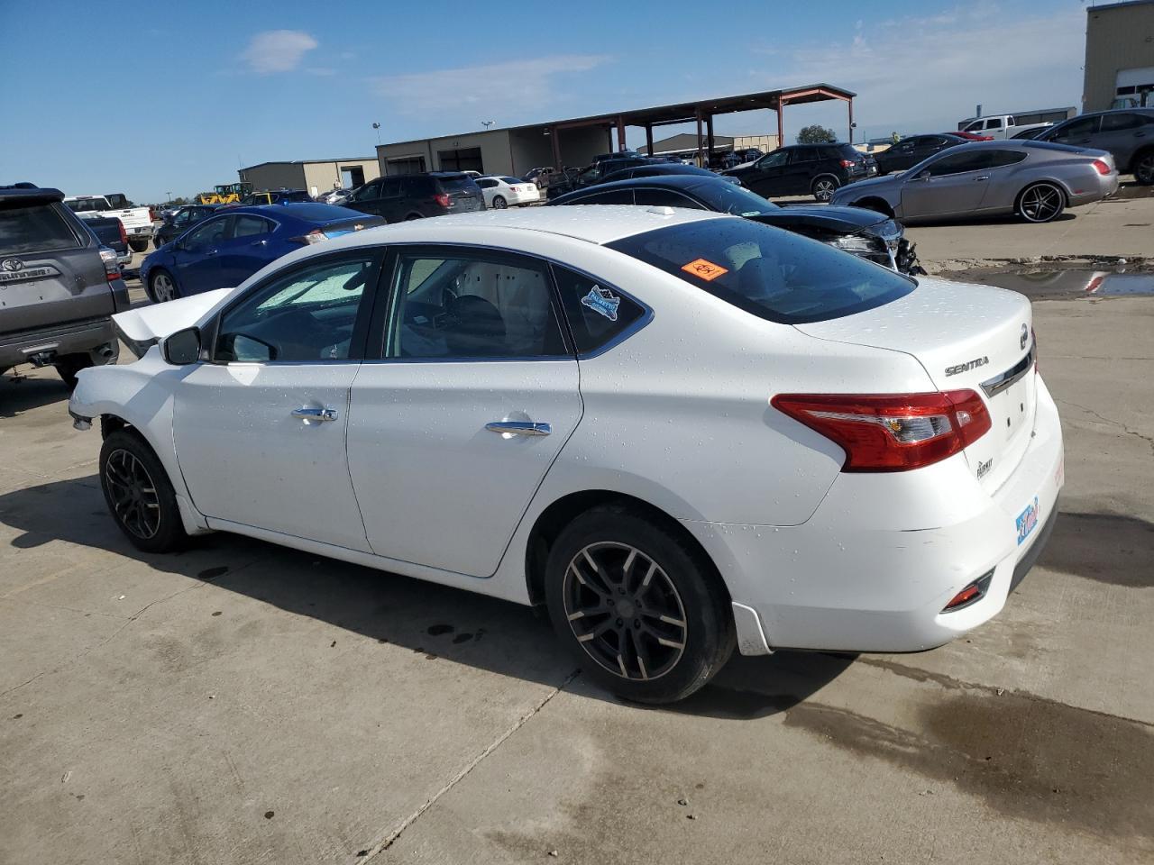2016 NISSAN SENTRA S - Фото 2