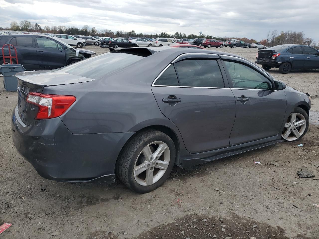 2014 TOYOTA CAMRY L - Image 3