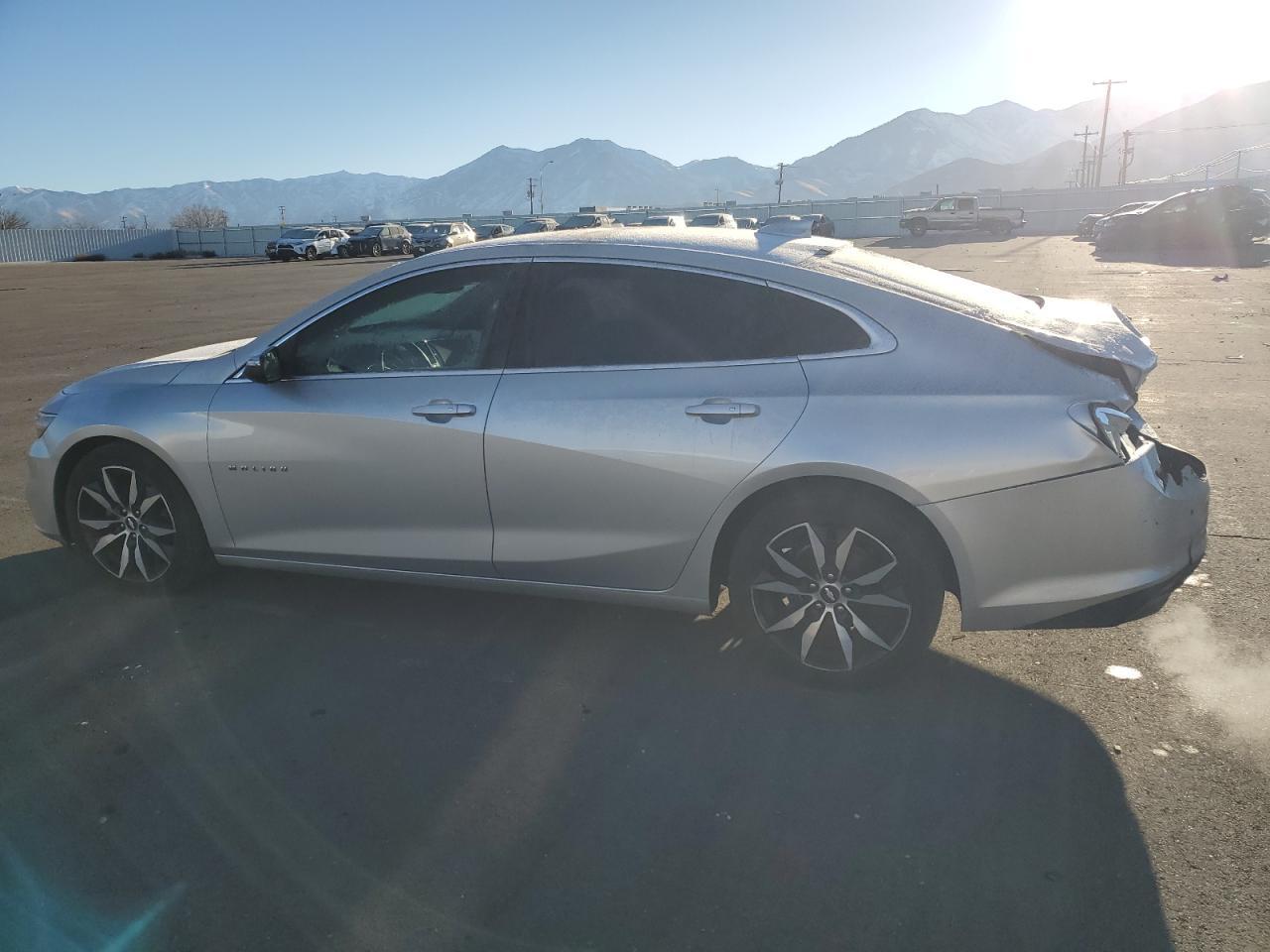 2017 CHEVROLET MALIBU LT - Фото 2