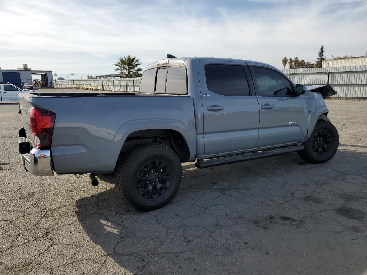 2019 TOYOTA TACOMA DOU - Фото 3