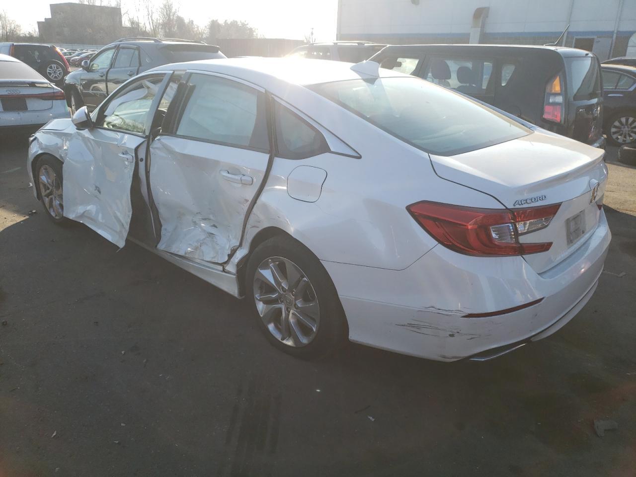 2018 HONDA ACCORD LX - Фото 2