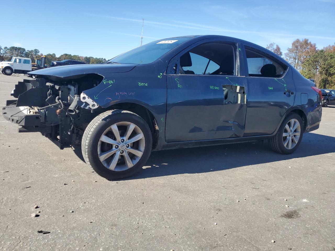 2016 NISSAN VERSA S