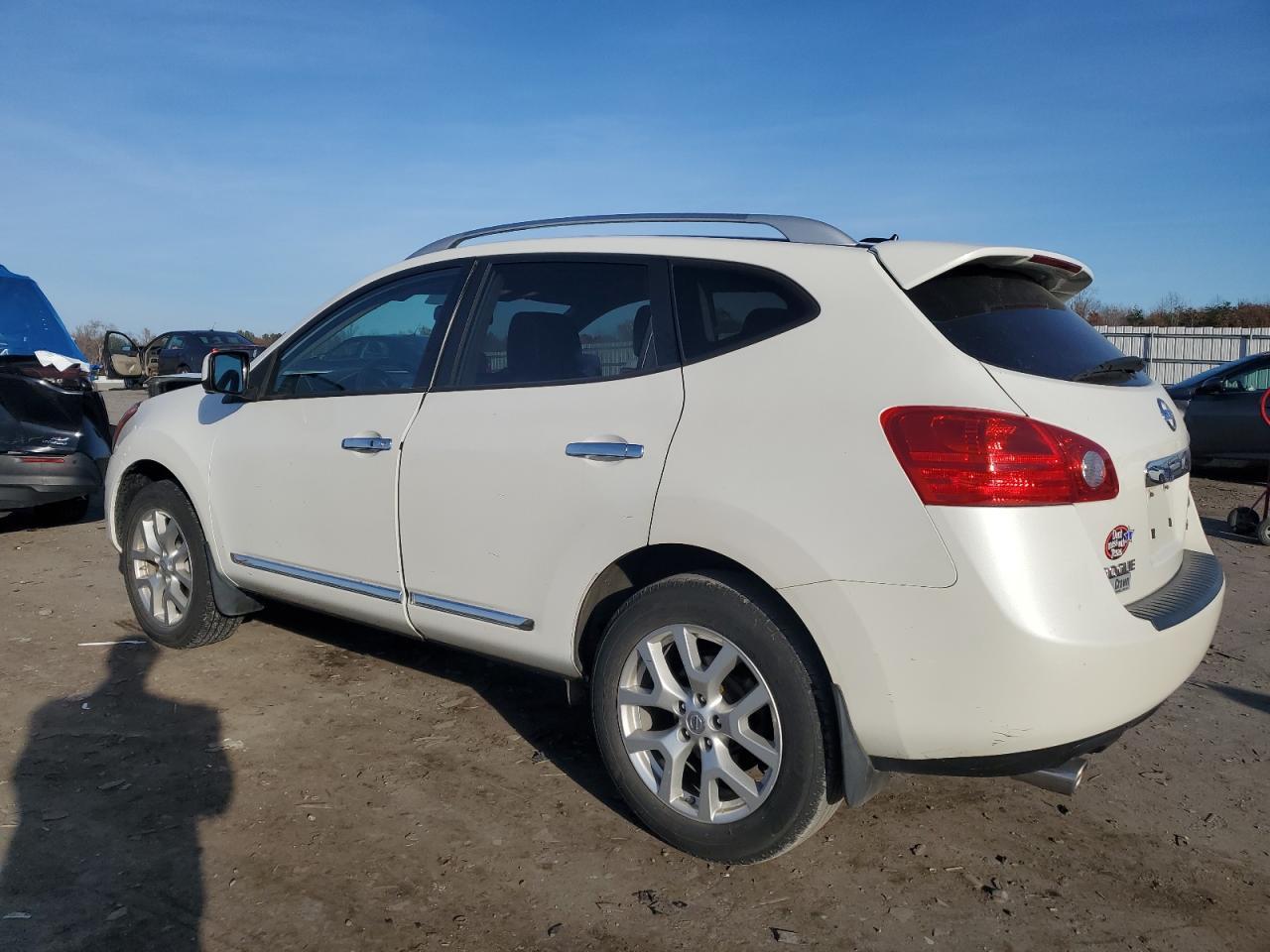 2013 NISSAN ROGUE S - Image 2