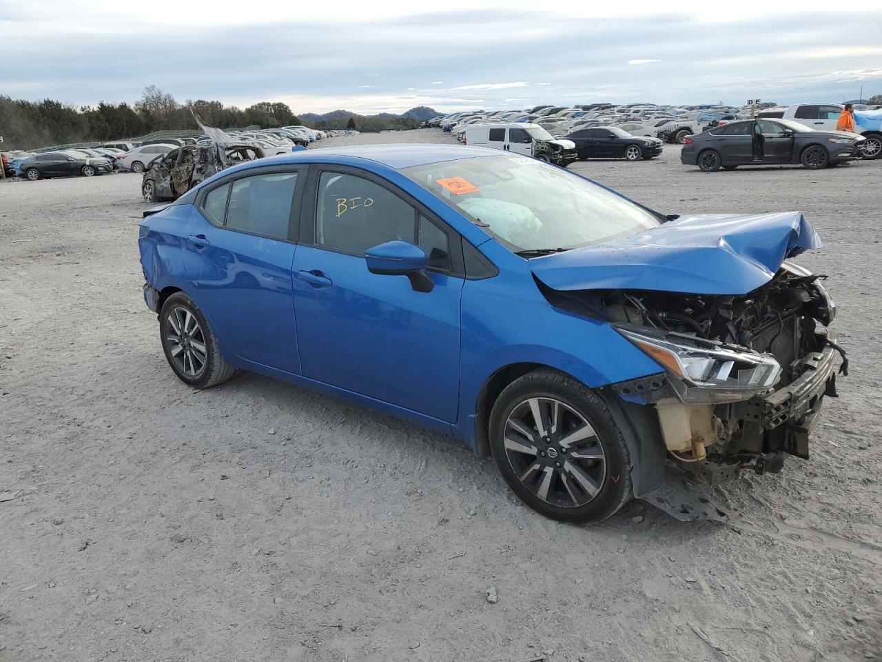 2021 NISSAN VERSA SV - Фото 4
