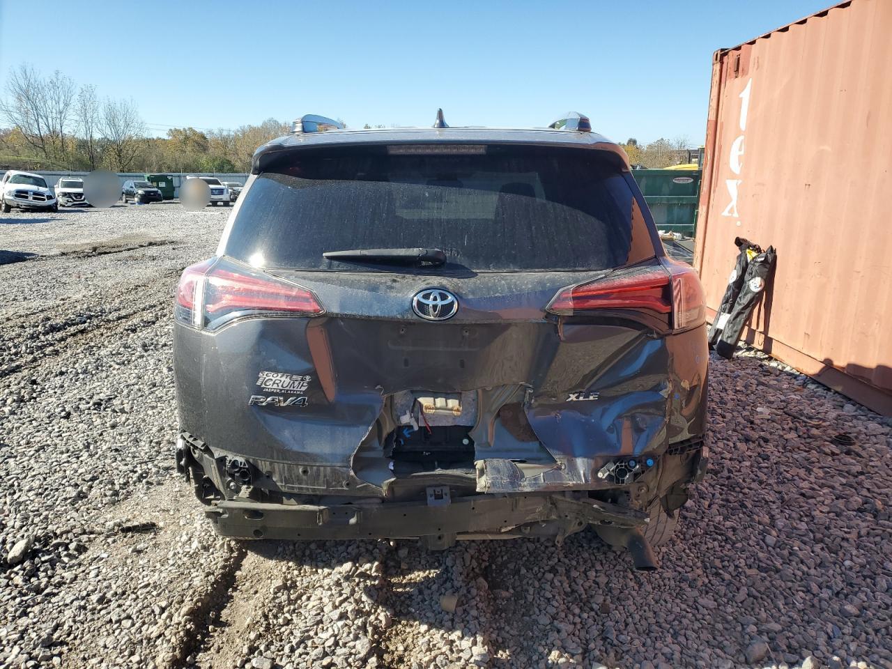 2017 TOYOTA RAV4 XLE - Фото 6