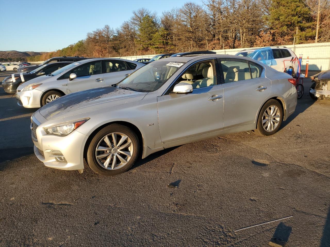 2016 INFINITI Q50 PREMIU