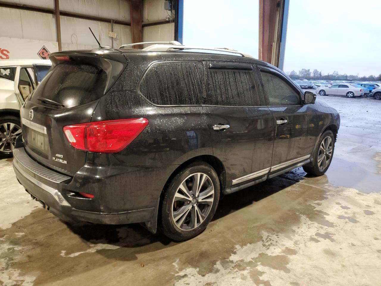 2017 NISSAN PATHFINDER - Фото 3