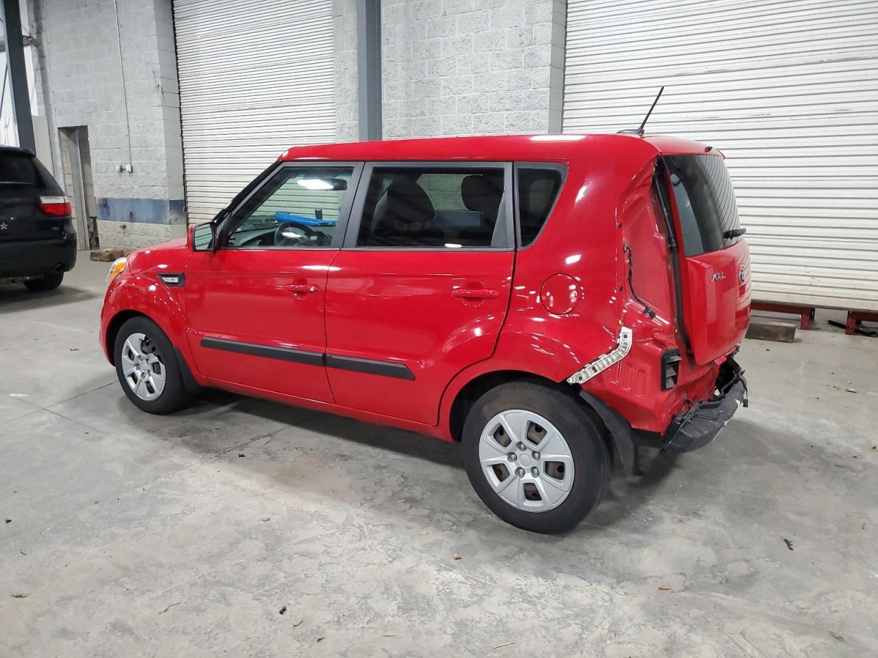 2013 KIA SOUL - Image 2