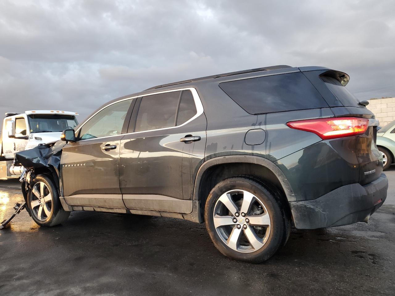 2021 CHEVROLET TRAVERSE L - Image 2