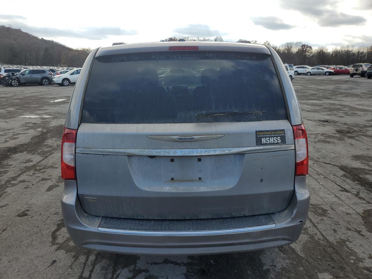 2014 CHRYSLER TOWN & COU - Фото 6