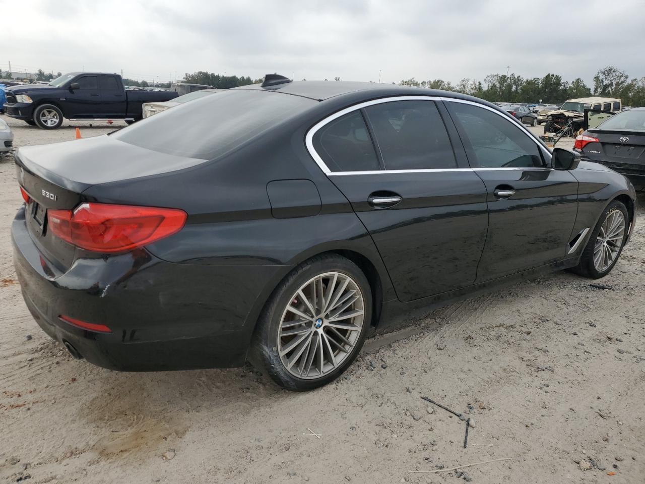 2018 BMW 530 I - Фото 3