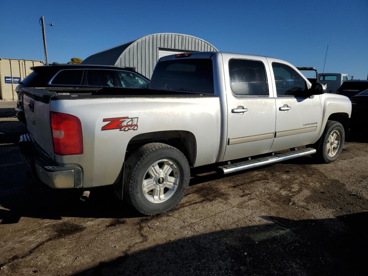 2013 CHEVROLET SILVERADO - Фото 3