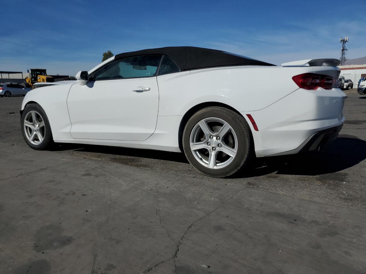 2019 CHEVROLET CAMARO LS - Фото 2
