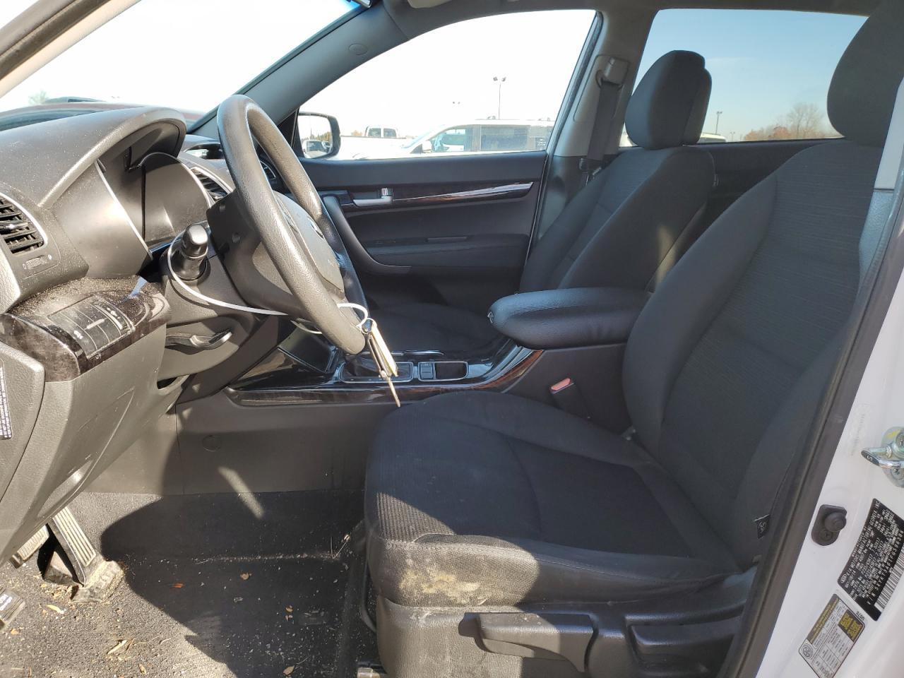 2015 KIA SORENTO LX - Image 7
