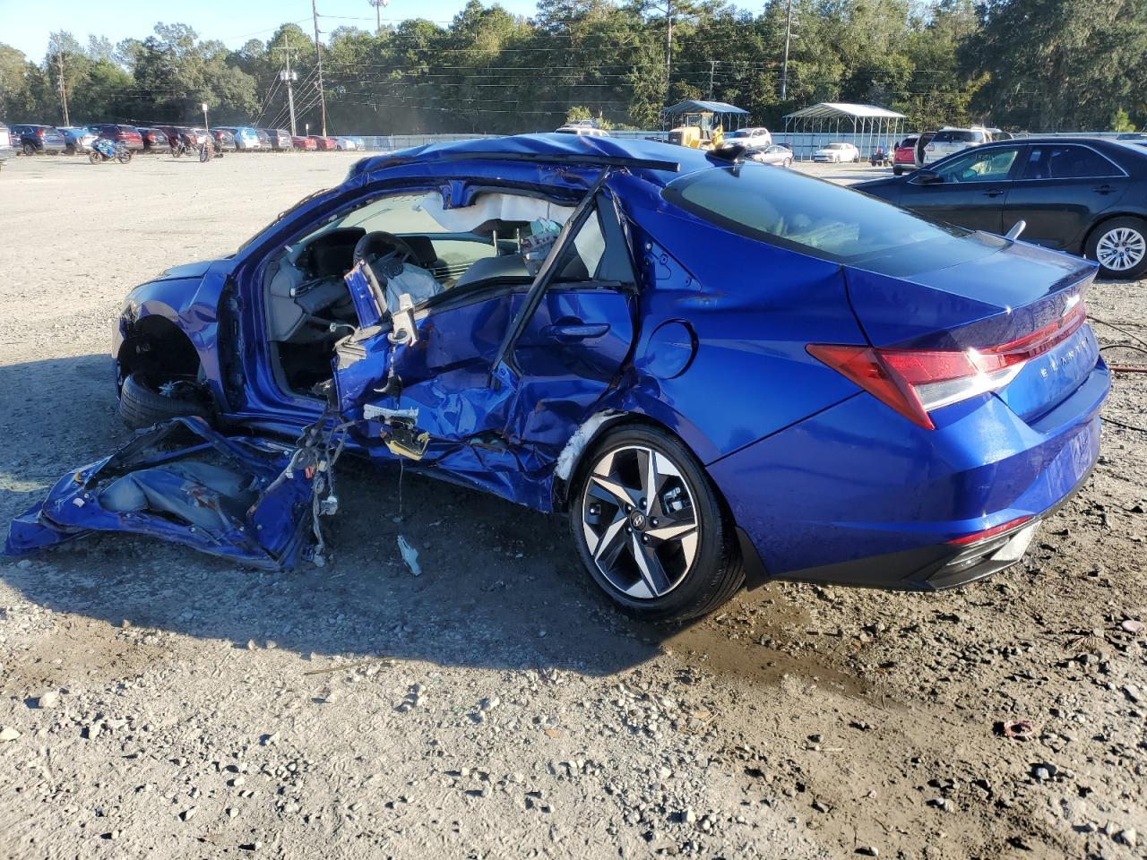2023 HYUNDAI ELANTRA SE - Image 2