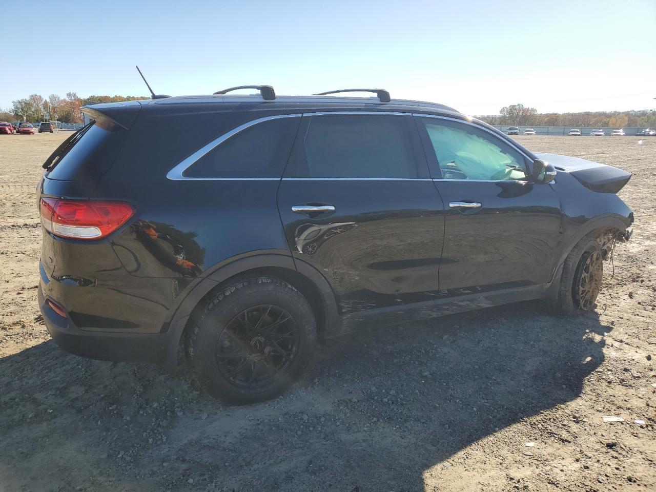 2016 KIA SORENTO LX - Image 3
