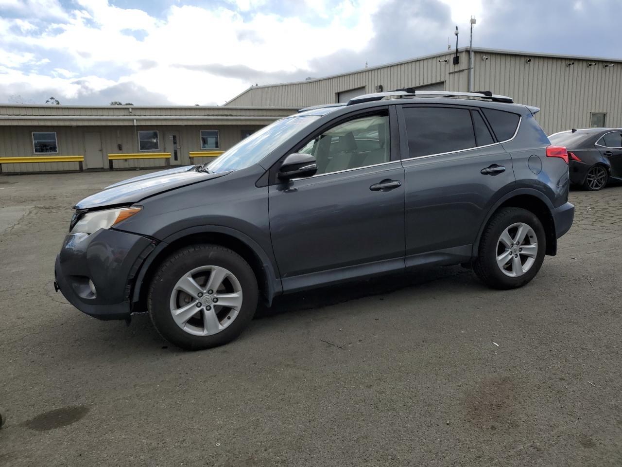 2013 TOYOTA RAV4 XLE