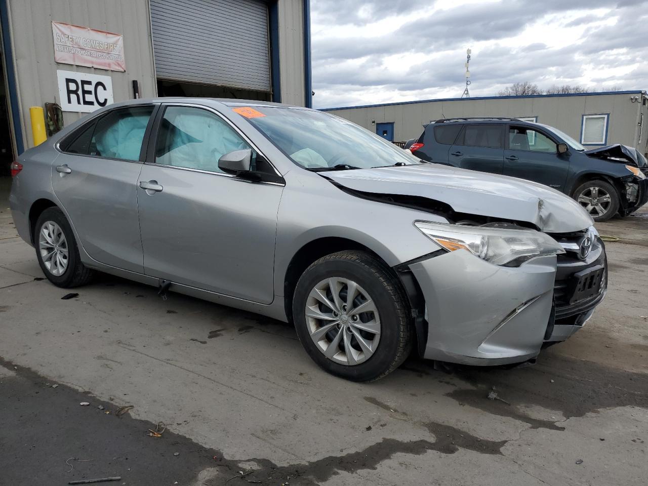 2017 TOYOTA CAMRY LE - Image 4