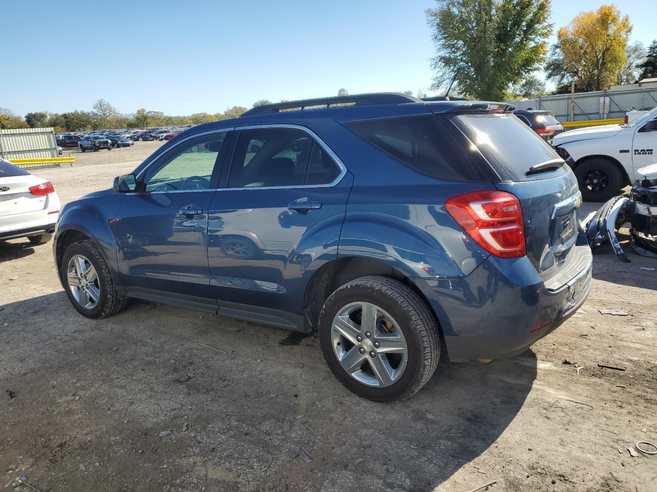 2016 CHEVROLET EQUINOX LT - Image 2