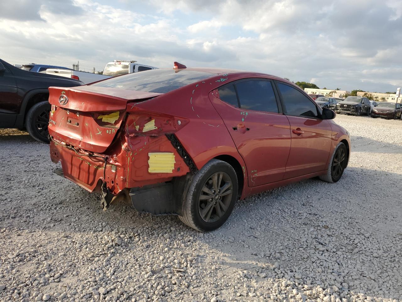 2018 HYUNDAI ELANTRA SE - Фото 3