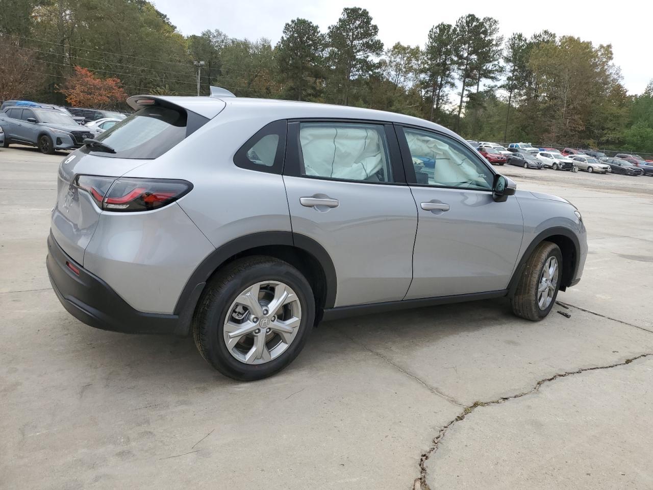2025 HONDA HR-V LX - Image 3