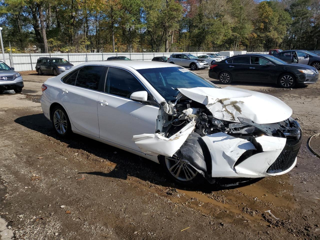 2015 TOYOTA CAMRY LE - Фото 4