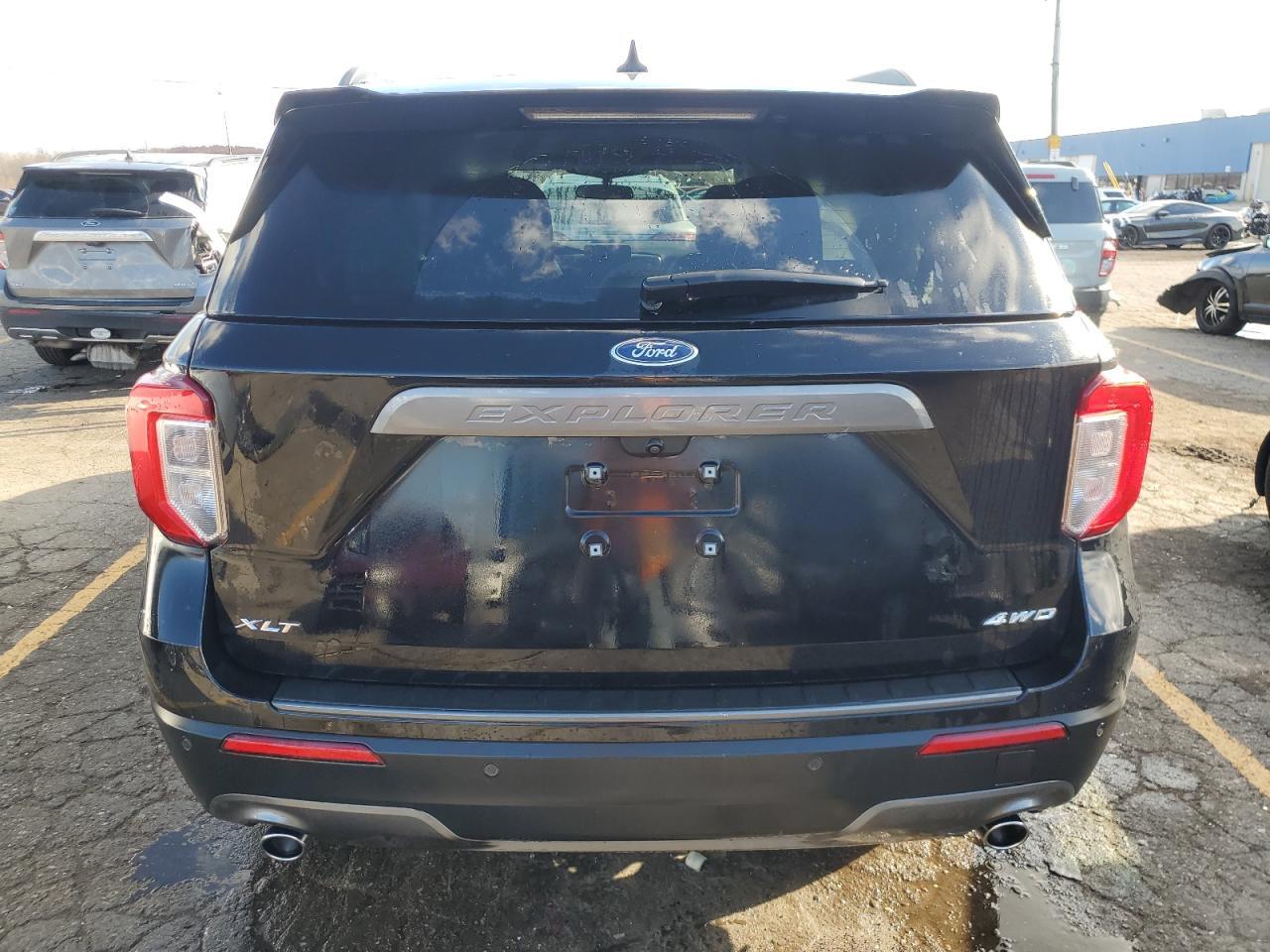 2023 FORD EXPLORER X - Image 6