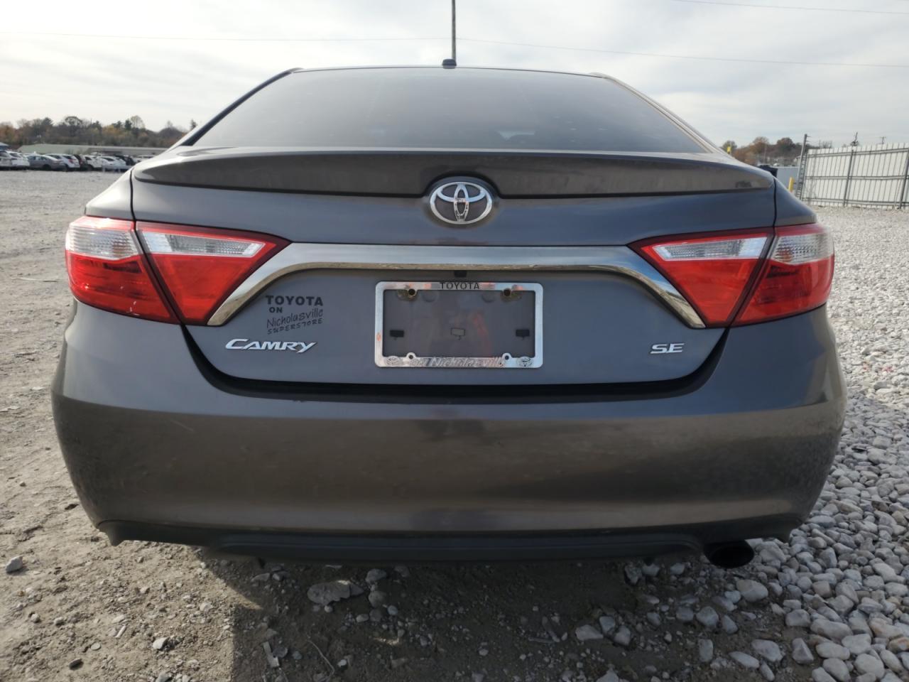 2017 TOYOTA CAMRY LE - Image 6